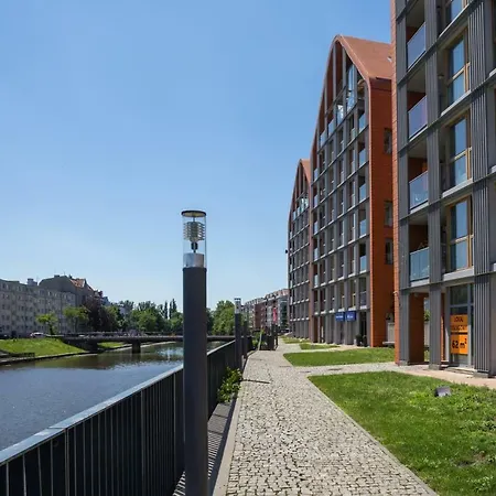 Апартаменты Unique Motlawa Riverbank Гданьск