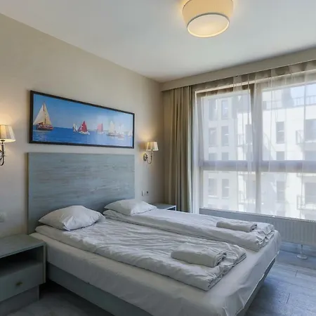 Unique Motlawa Riverbank Апартаменты
